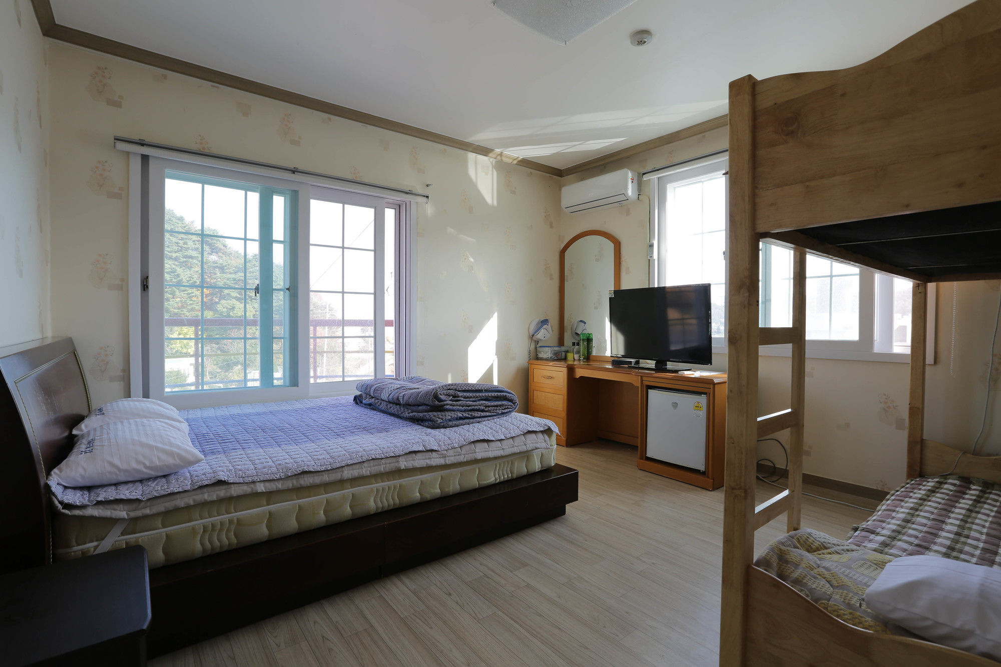 If Guesthouse - Hostel Gangneung Bagian luar foto